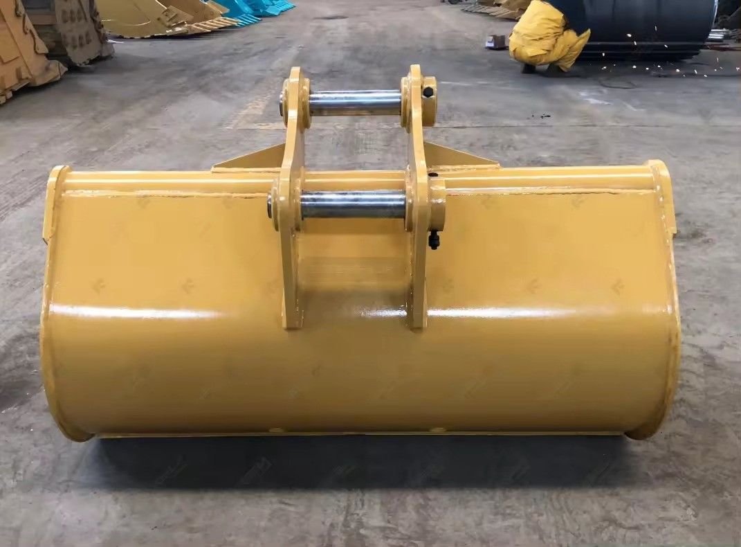 1500mm Width Excavator Mud Bucket With Bolt-On Bucket Blade For Heavy Construction Work
